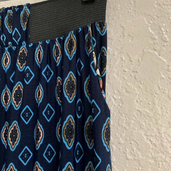 Bijorca Pocket Palazzo Pants Blue Paisley Print - Picture 2 of 6